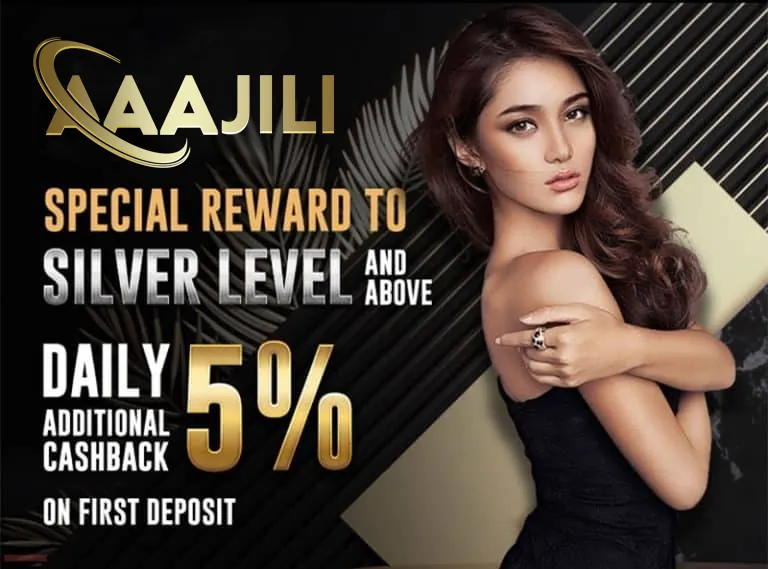 Live dealer presenting a game of blackjack at phsky live casino